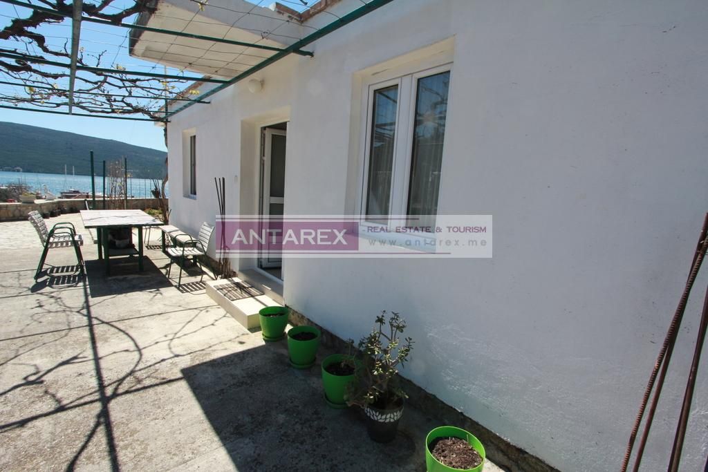Villa in Zelenika, Montenegro, 64 m² - Foto 2