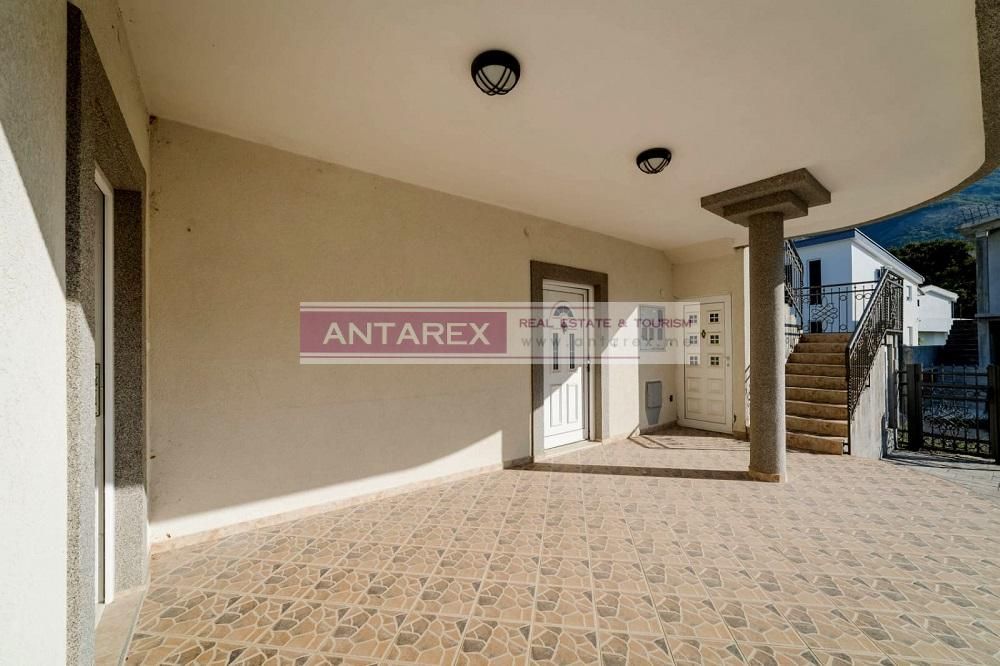 Villa à Sutomore, Monténégro, 242 m² - image 2