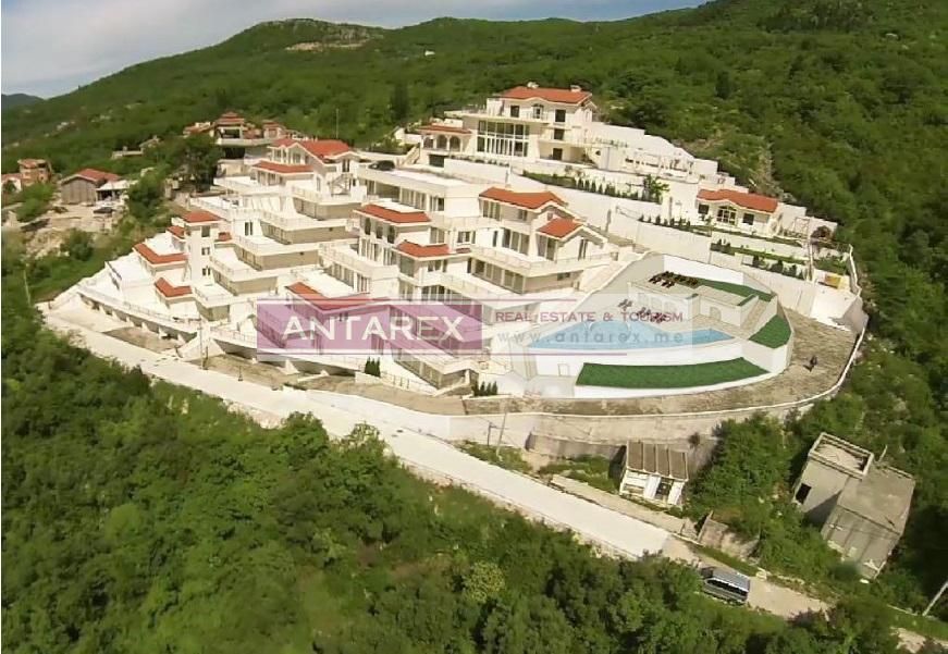 Appartement à Herceg-Novi, Monténégro, 164.4 m² - image 2