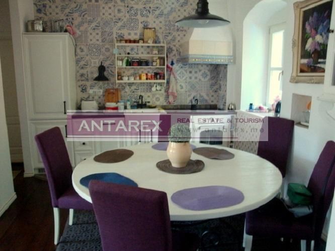 Apartamento en Herceg-Novi, Montenegro, 96 m² - imagen 2