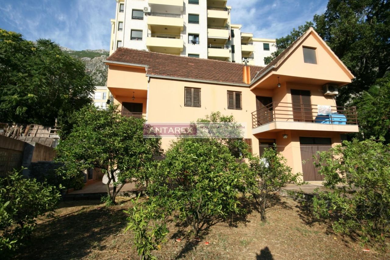 Villa en Dobrota, Montenegro, 270 m² - imagen 2