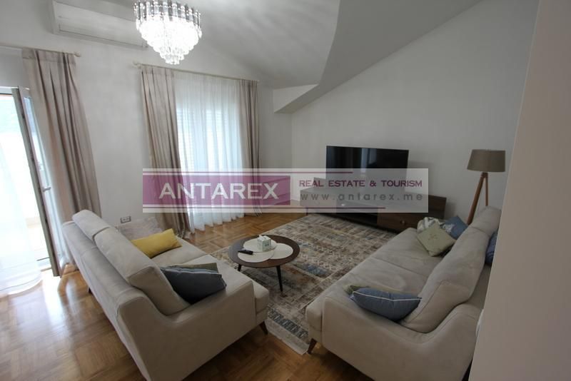 Apartamento en Herceg-Novi, Montenegro, 114.7 m² - imagen 2