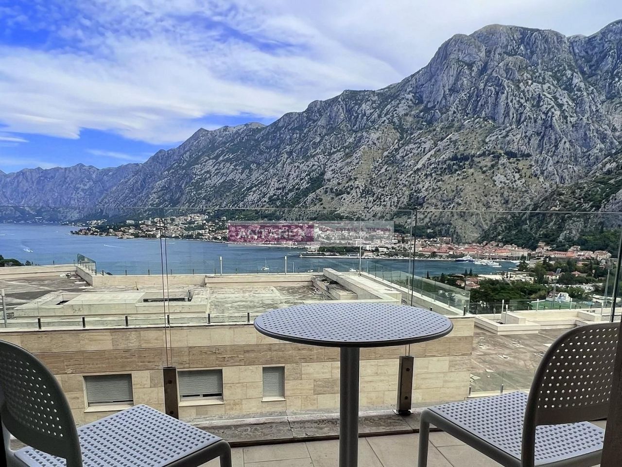 Appartement à Škaljari, Monténégro, 136 m² - image 2