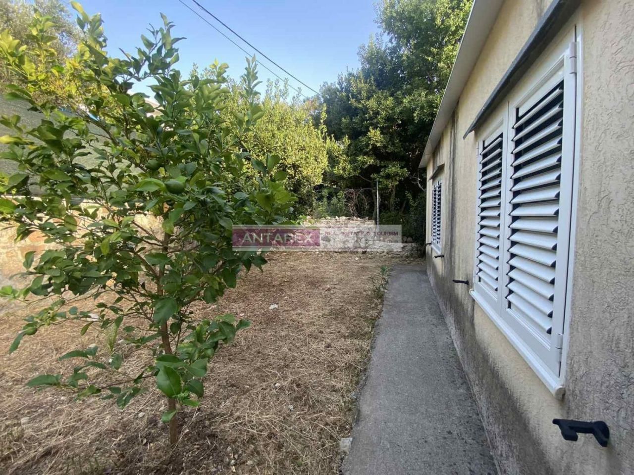 Villa à Sutomore, Monténégro, 82 m² - image 2