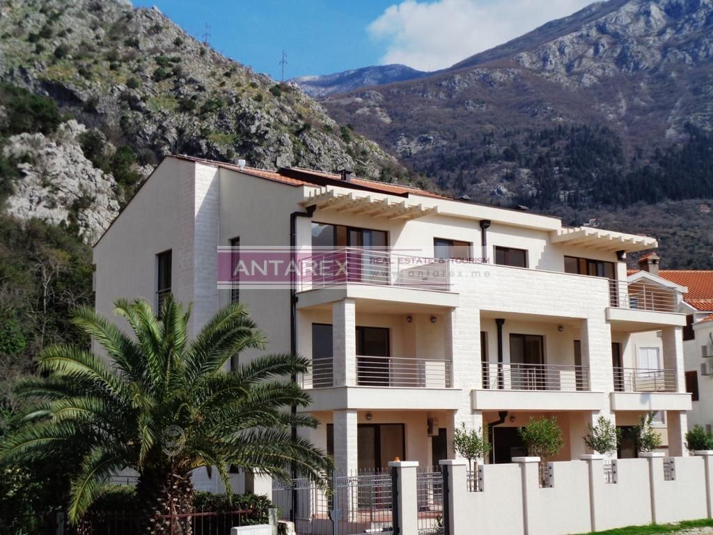 Biens commerciaux à Risan, Monténégro - image 3