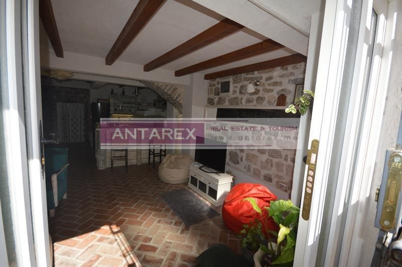 Apartment in Herceg-Novi, Montenegro, 106 m² - picture 3