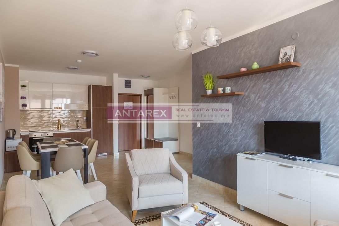 Apartamento en Becici, Montenegro, 63 m² - imagen 3