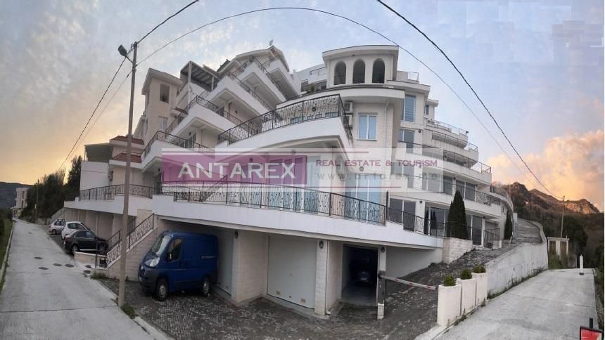 Apartment in Herceg-Novi, Montenegro, 148.3 m² - picture 3