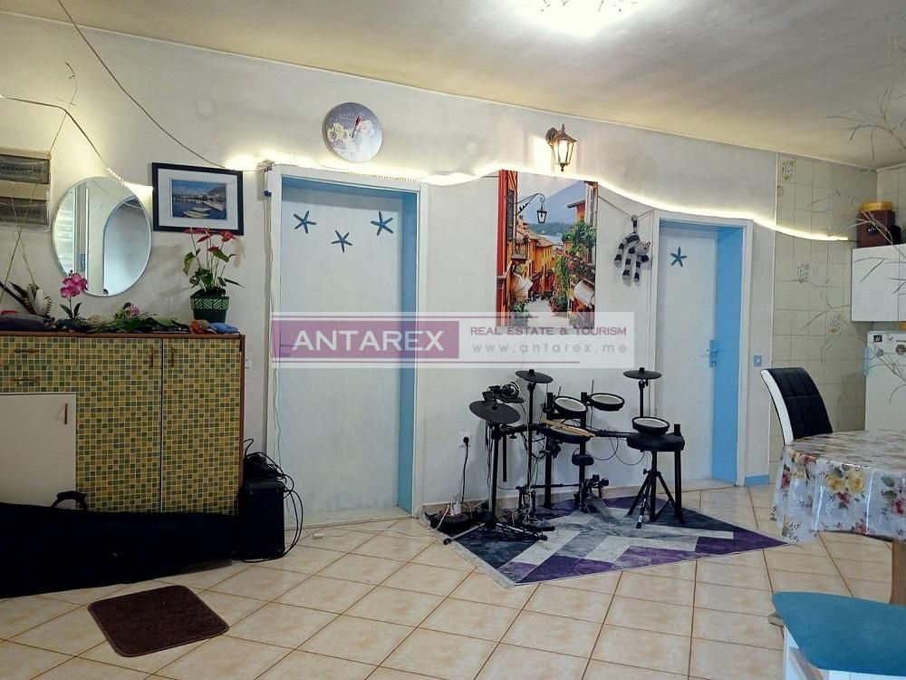 Villa en Herceg-Novi, Montenegro, 144 m² - imagen 3