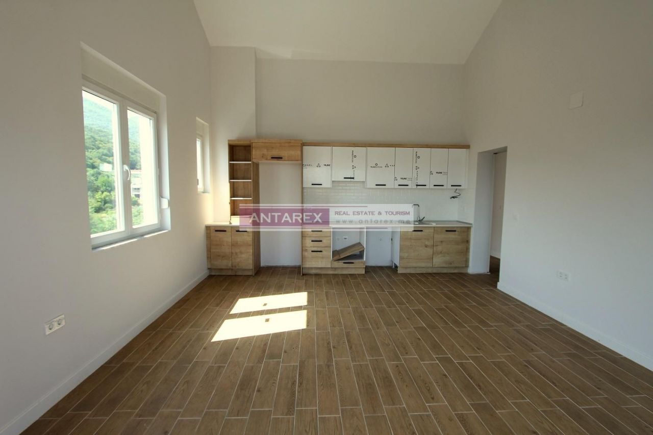 Appartement à Bijela, Monténégro, 96.3 m² - image 3