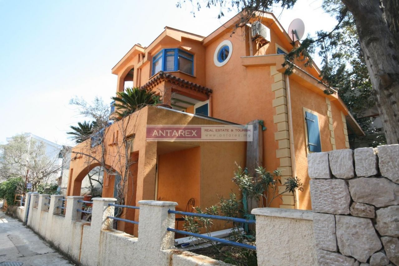 Villa in Krasici, Montenegro, 200 m² - picture 3