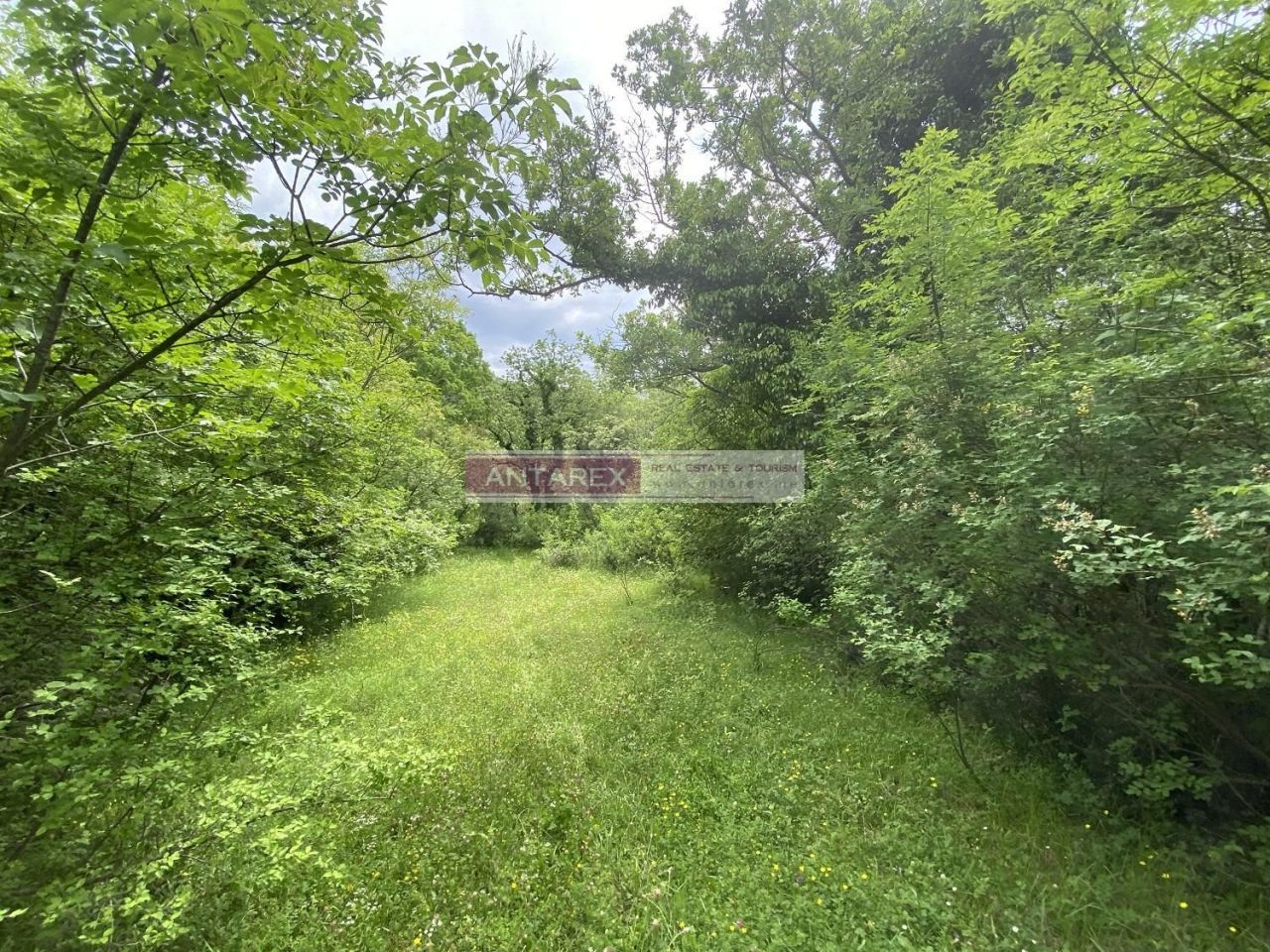 Terreno en Herceg-Novi, Montenegro, 1 075 m² - imagen 3