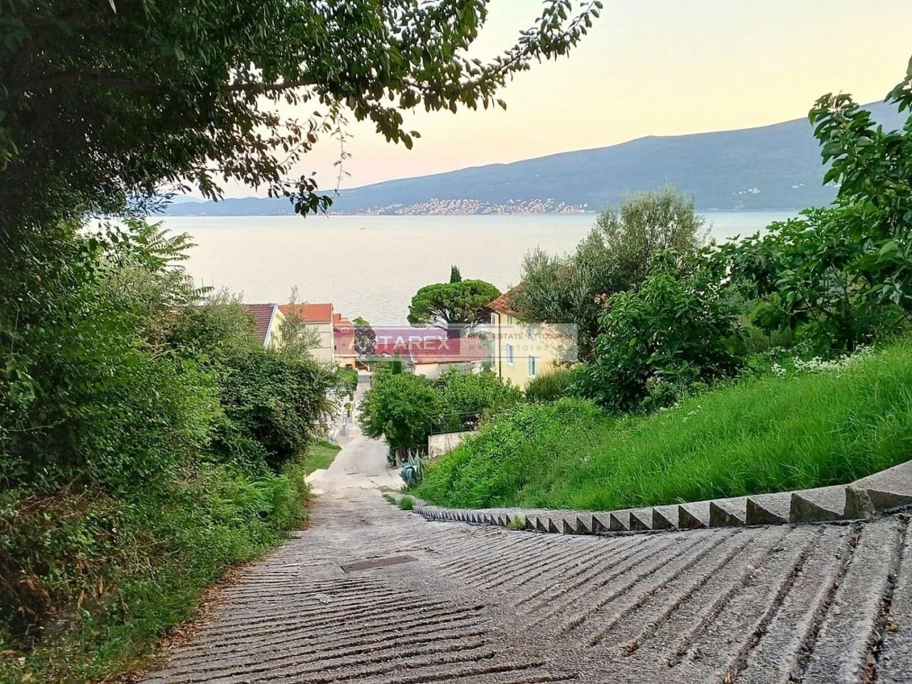 Terreno en Bijela, Montenegro, 987 m² - imagen 3