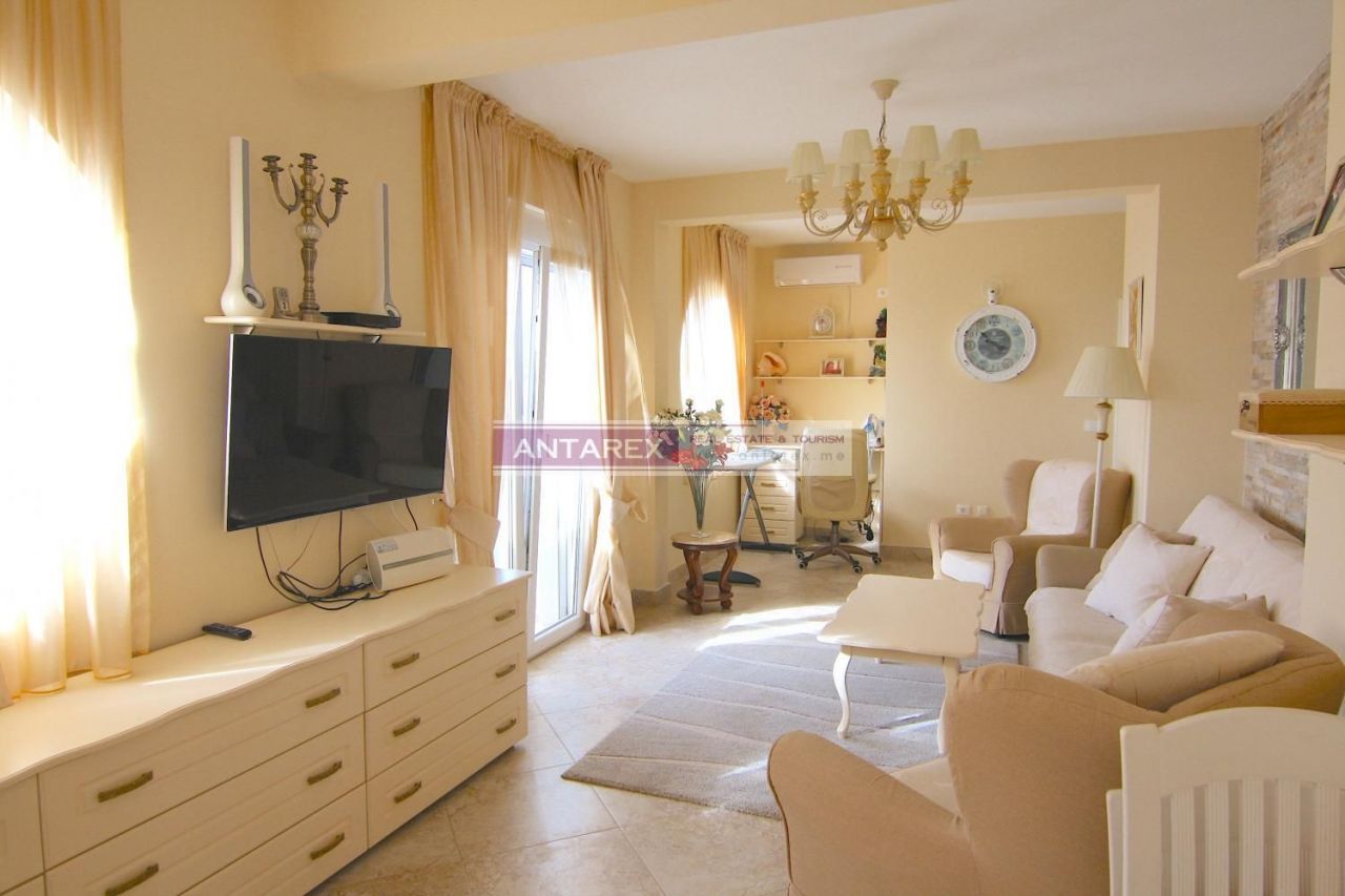 Apartment in Dobra Voda, Montenegro, 164 m² - picture 3