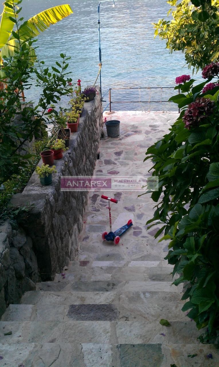 Villa in Stoliw, Montenegro, 83 m² - Foto 4