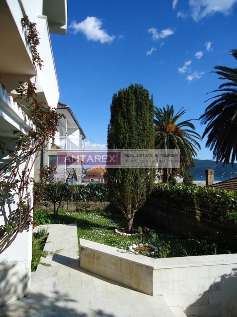 Villa in Herceg-Novi, Montenegro, 250 m² - picture 4