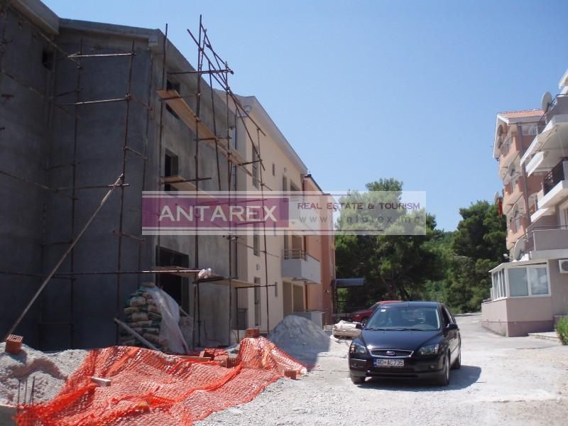 Villa in Petrovac, Montenegro - picture 4