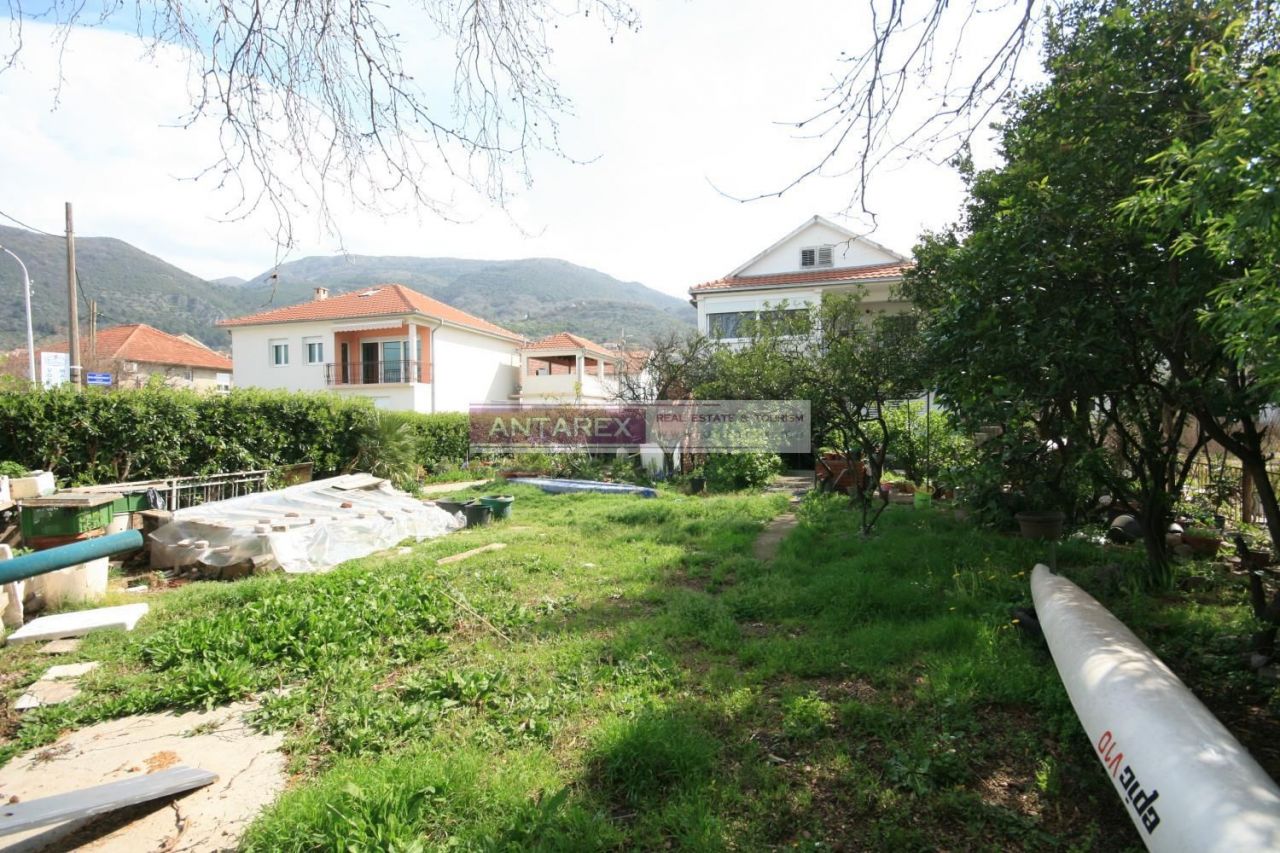 Villa en Tivat, Montenegro, 357 m² - imagen 4