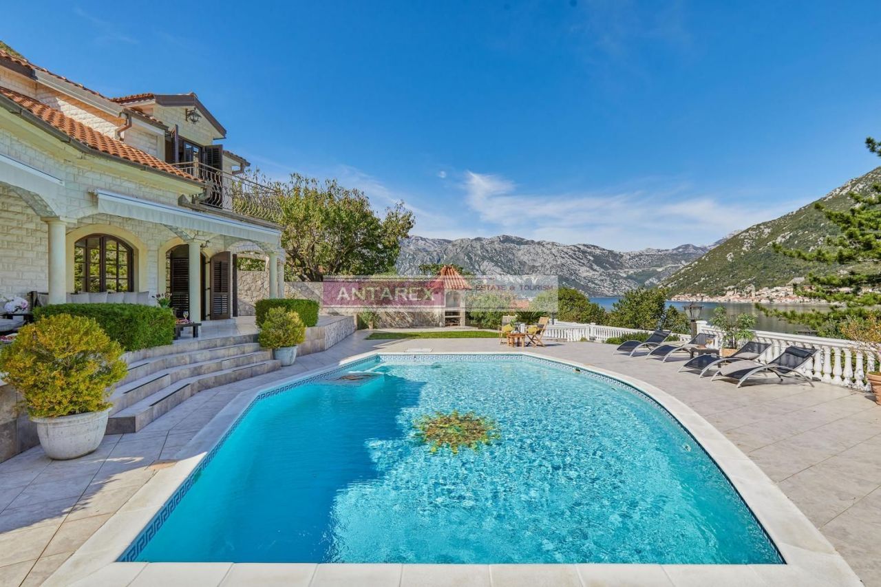 Villa in Stoliv, Montenegro, 300 m² - picture 4