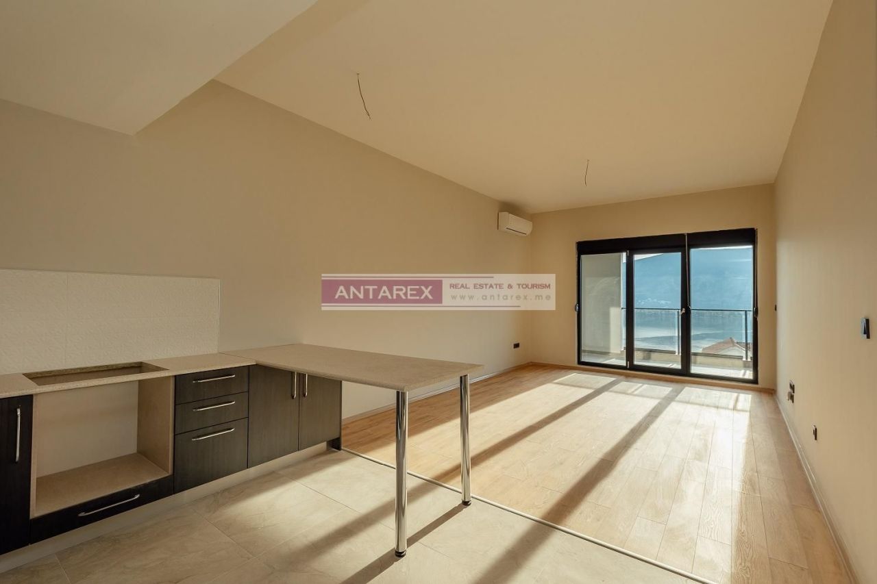 Appartement à Herceg-Novi, Monténégro, 61 m² - image 4