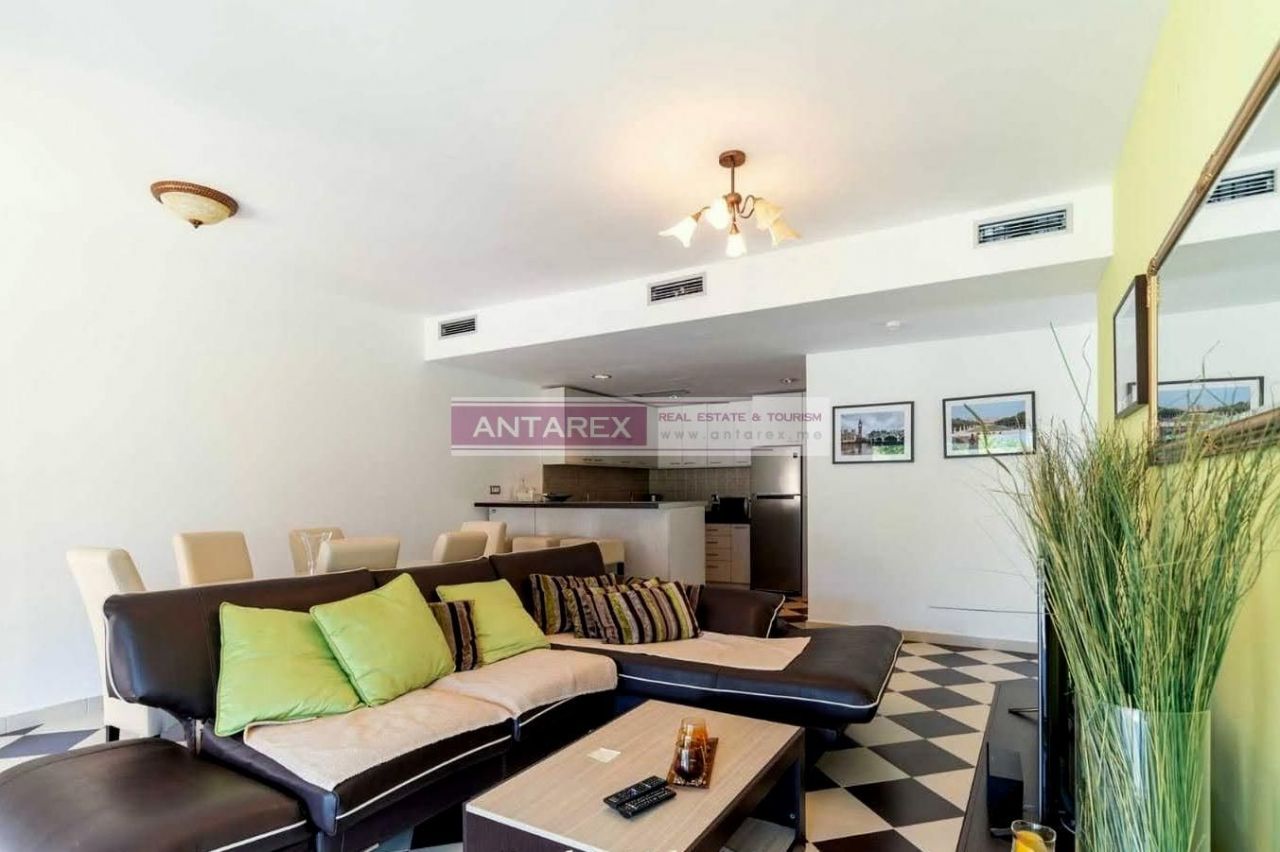 Apartment in Dobrota, Montenegro, 75 m² - picture 4