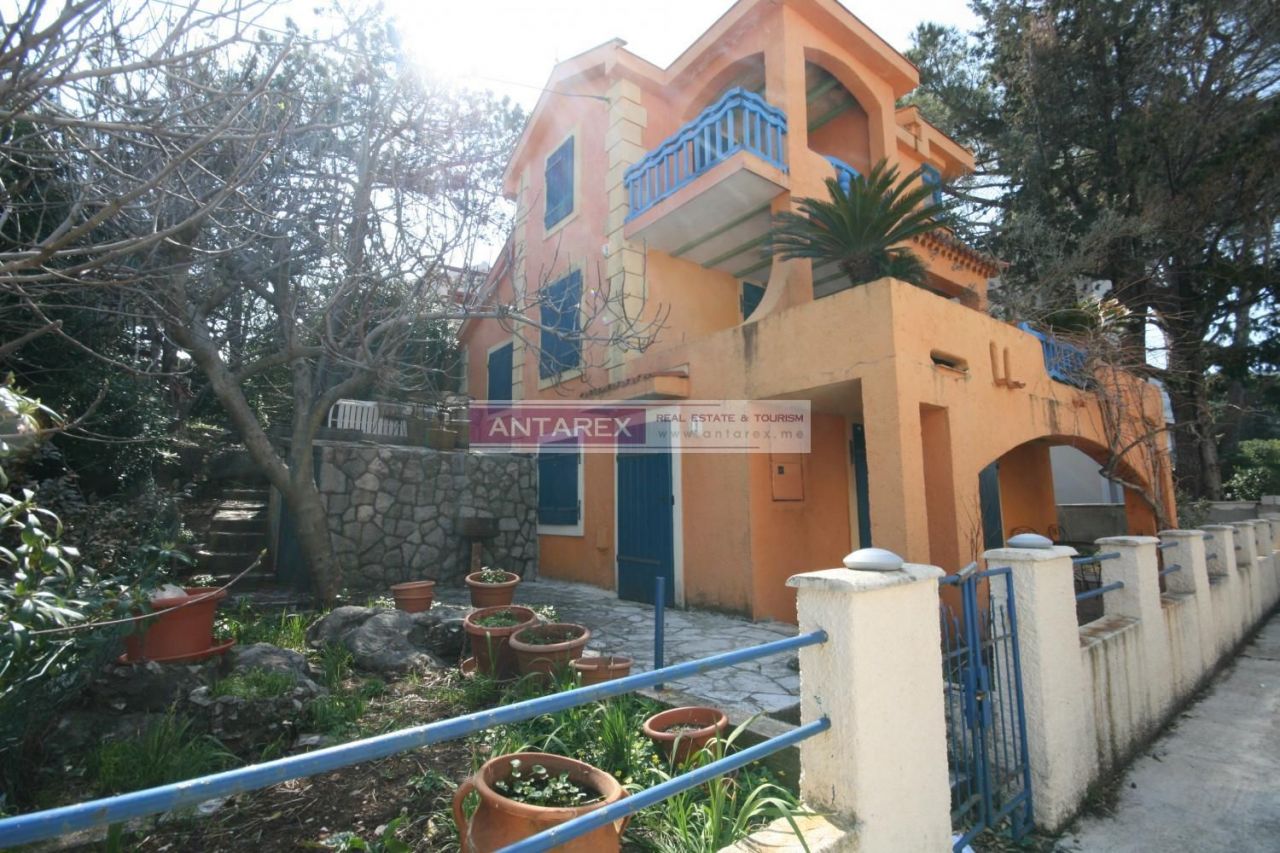 Villa in Krasici, Montenegro, 200 m² - picture 4