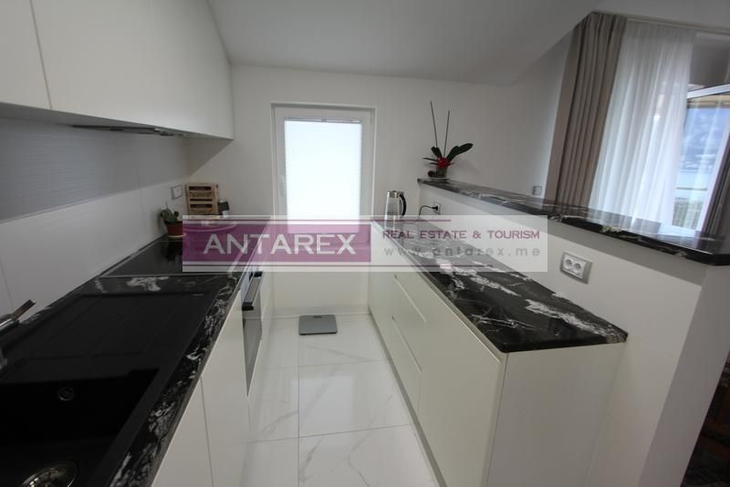 Apartamento en Herceg-Novi, Montenegro, 114.7 m² - imagen 4