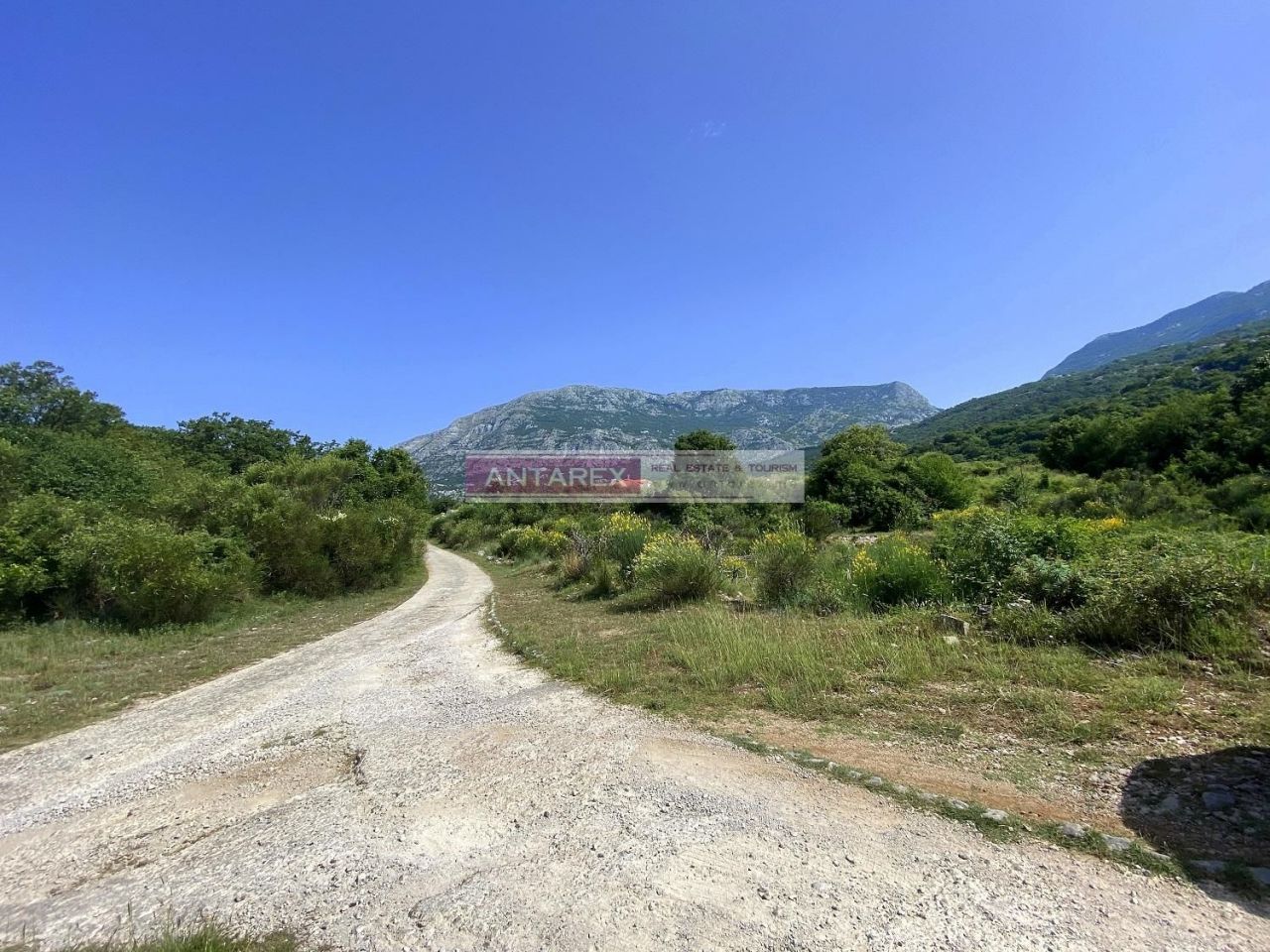 Land in Herceg-Novi, Montenegro, 4 686 m² - picture 4