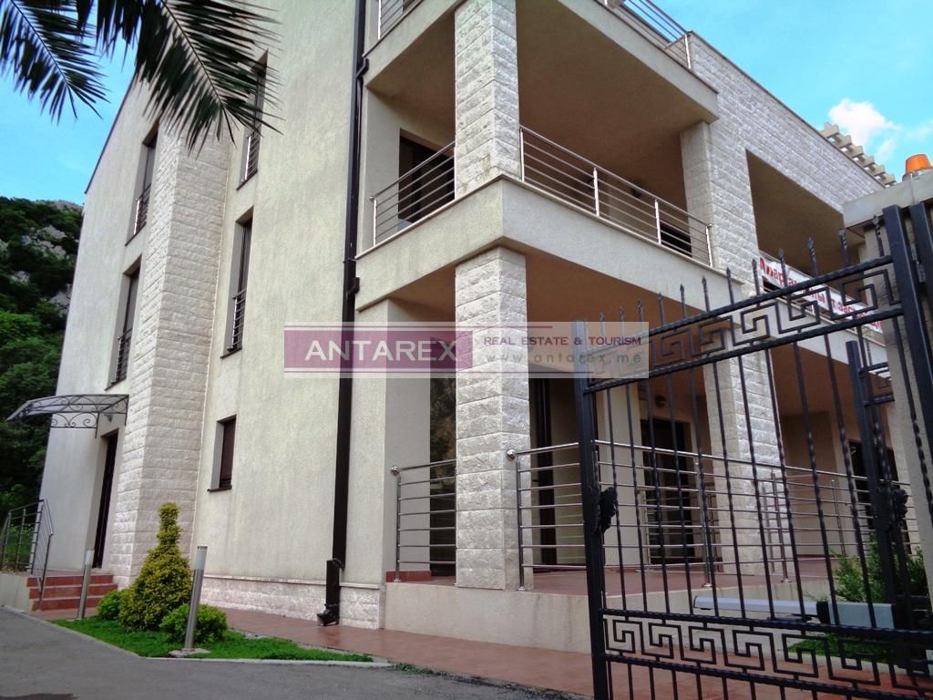 Biens commerciaux à Risan, Monténégro - image 5