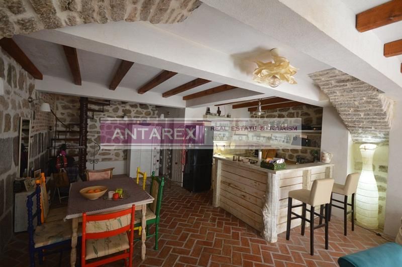 Apartment in Herceg-Novi, Montenegro, 106 m² - picture 5