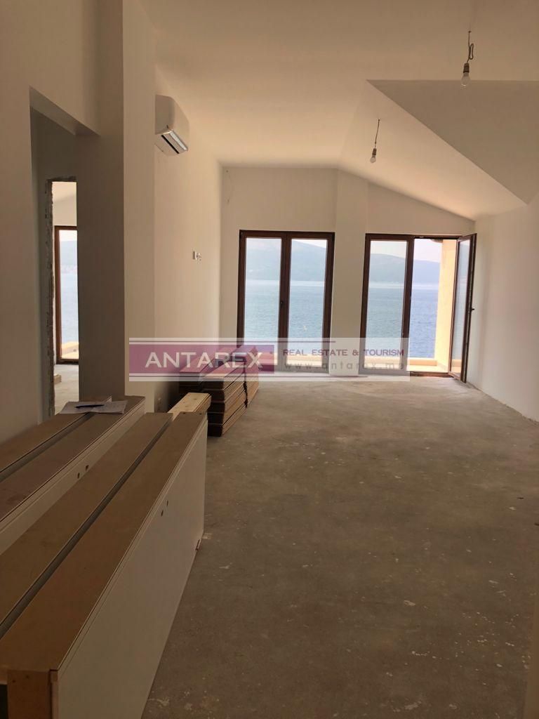 Appartement à Tivat, Monténégro, 97 m² - image 4