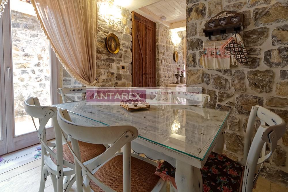 Villa a Tivat, Montenegro, 125 m² - foto 6