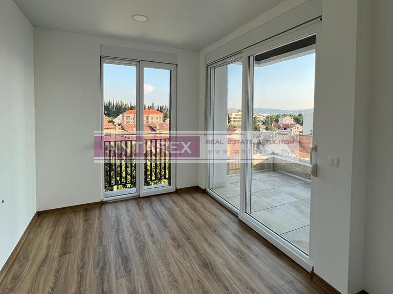 Apartment in Tivat, Montenegro, 43 m² - picture 6