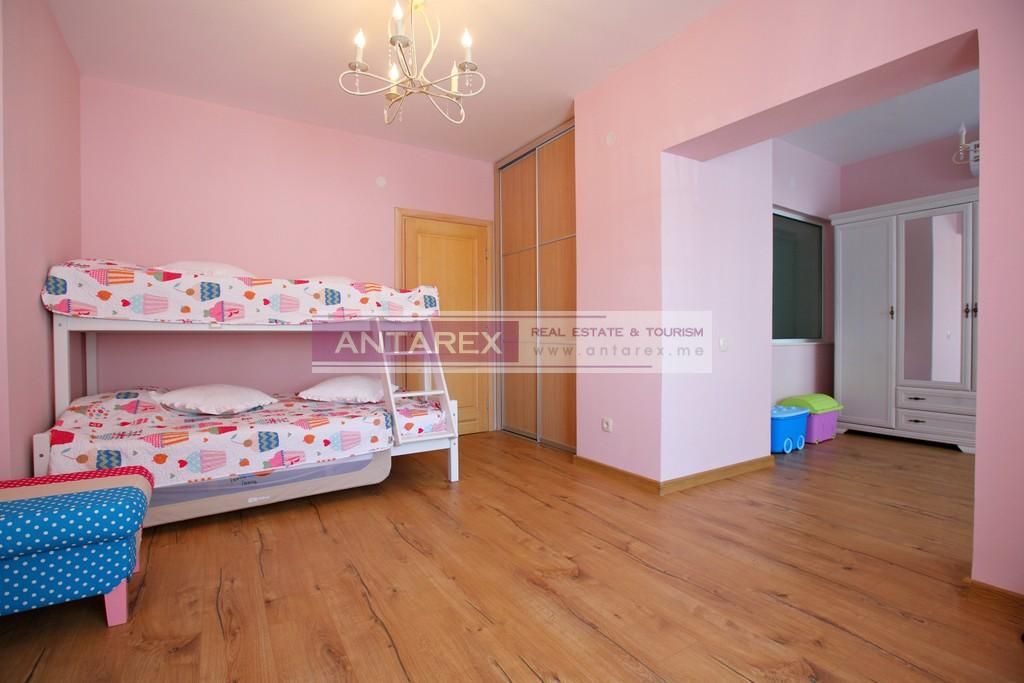 Villa in Igalo, Montenegro, 400 m² - picture 7