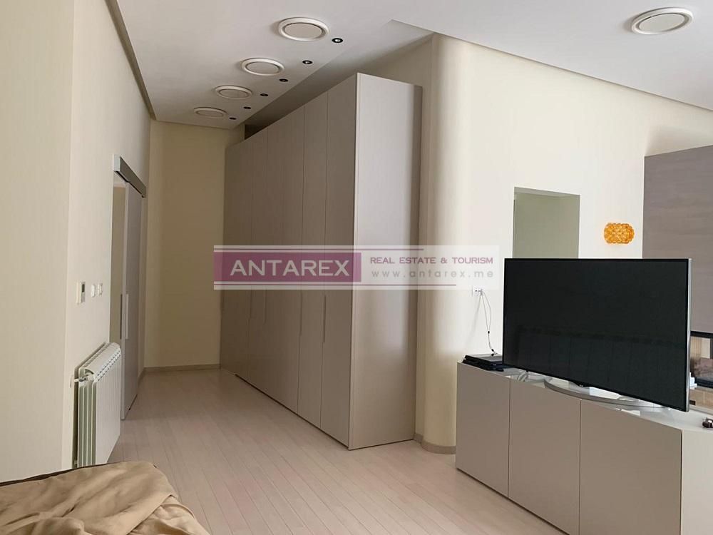 Villa in Njivice, Montenegro, 230 m² - picture 7