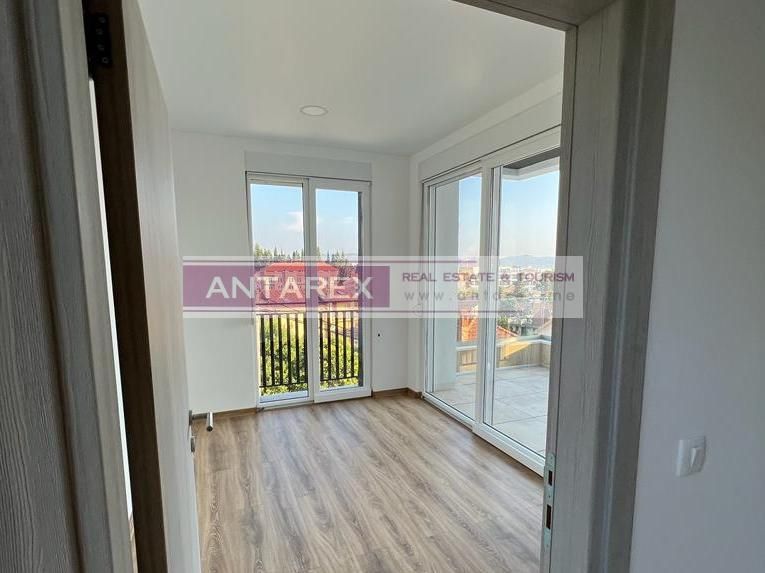 Apartment in Tivat, Montenegro, 43 m² - picture 7