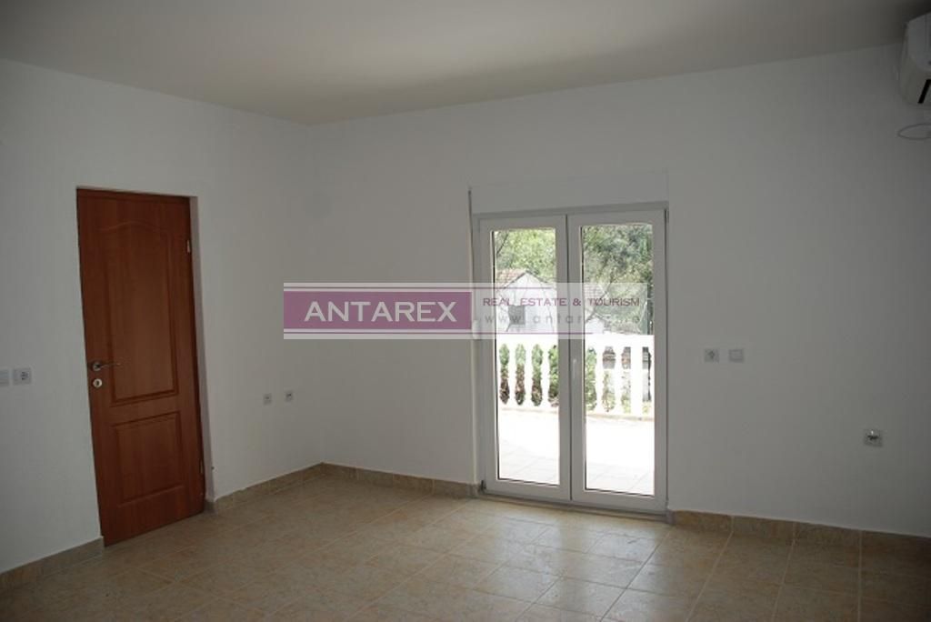 Villa in Herceg-Novi, Montenegro, 275 m² - picture 8