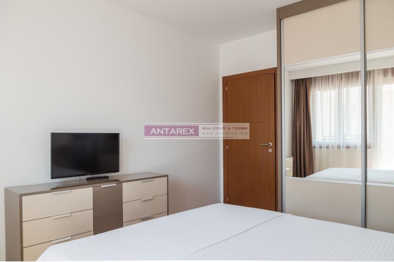 Apartment in Becici, Montenegro, 58 m² - picture 8
