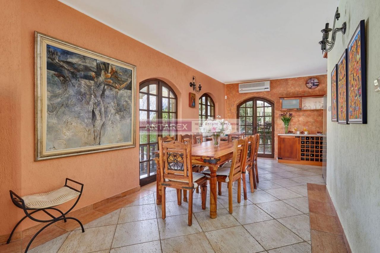 Villa in Stoliv, Montenegro, 300 m² - picture 8