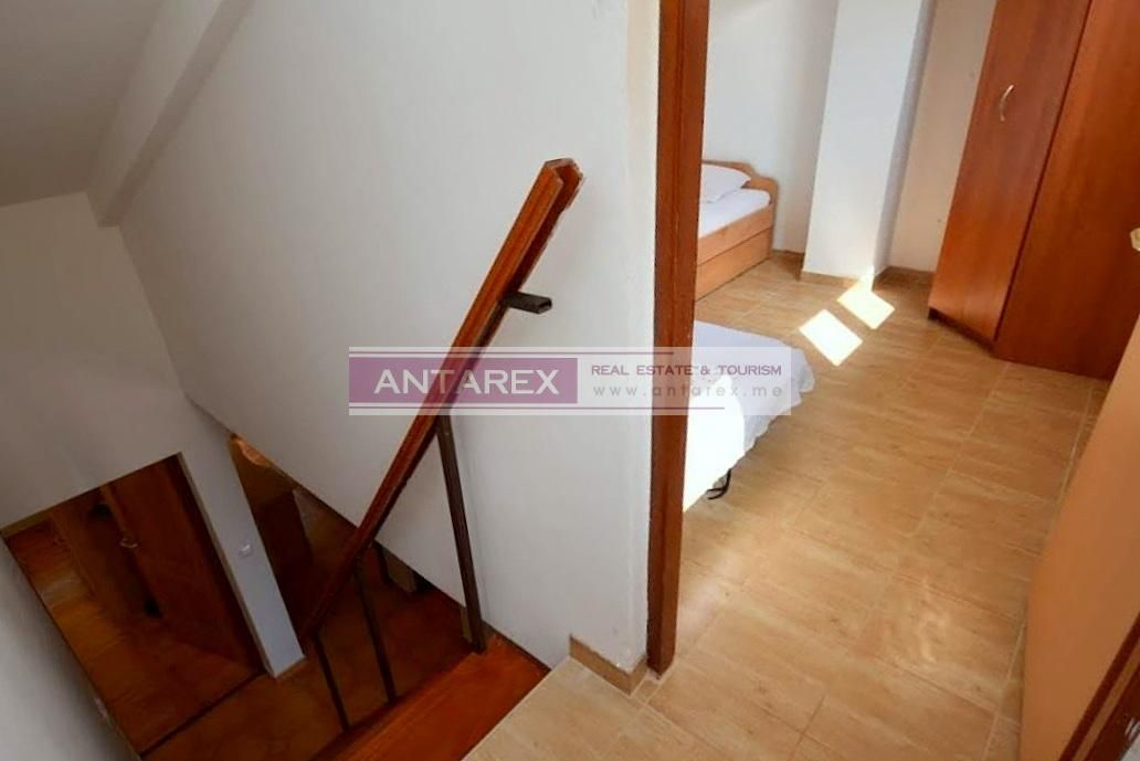 Apartment in Bijela, Montenegro, 90 m² - picture 8