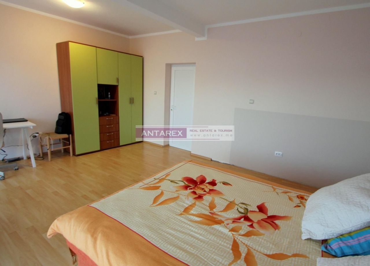 Apartment in Bijela, Montenegro, 104 m² - picture 8