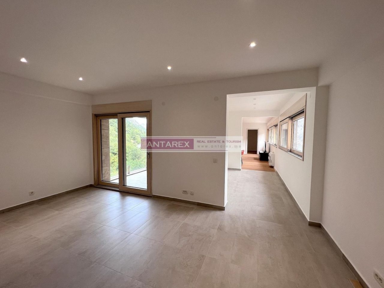 Appartement à Škaljari, Monténégro, 136 m² - image 8