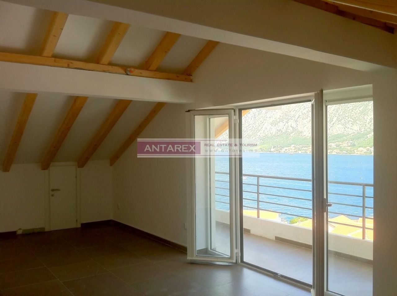 Villa in Prcanj, Montenegro, 357 m² - picture 9