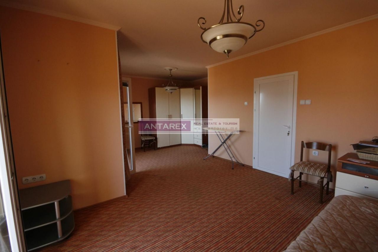 Villa in Tivat, Montenegro, 120 m² - picture 9