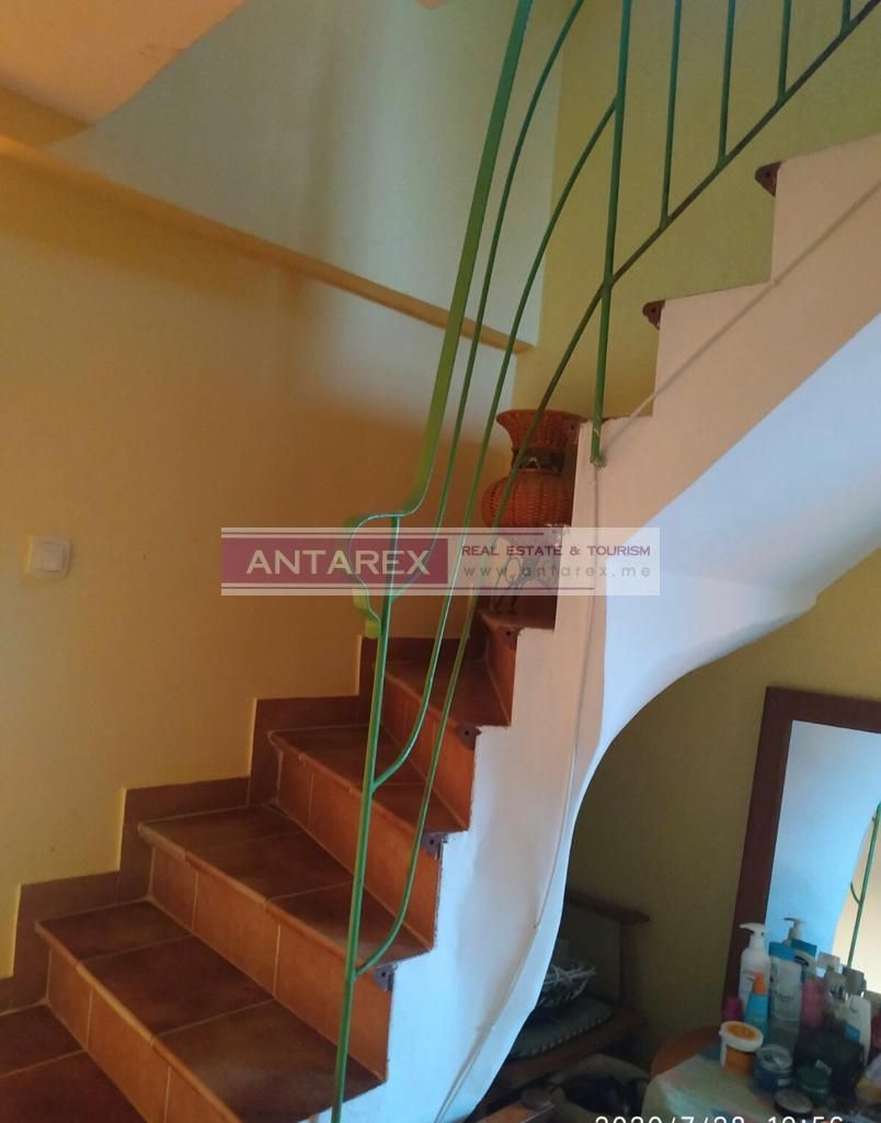 Villa in Krasici, Montenegro, 200 m² - picture 9