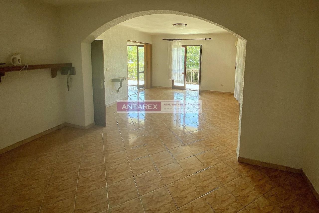 Villa à Kumbor, Monténégro, 140 m² - image 9