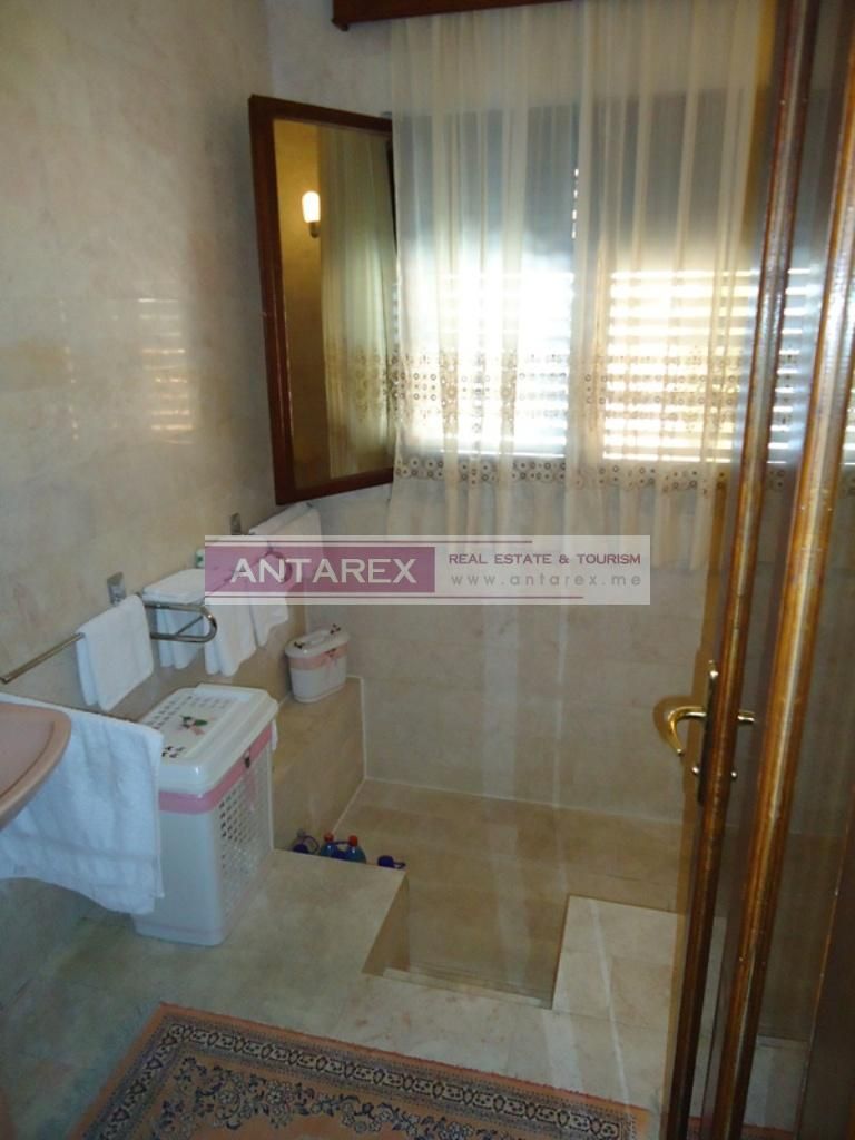 Villa in Herceg-Novi, Montenegro, 250 m² - picture 10