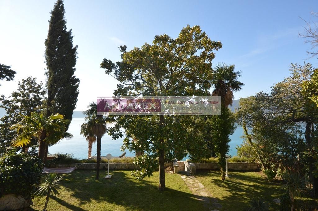 Villa in Herceg-Novi, Montenegro, 200 m² - Foto 10