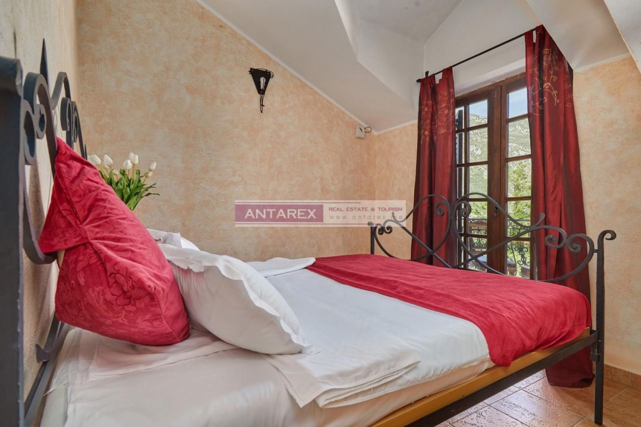 Villa in Stoliv, Montenegro, 300 m² - picture 10