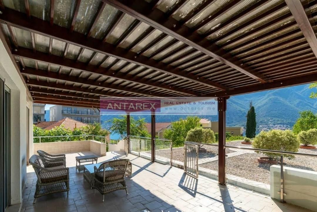 Apartment in Dobrota, Montenegro, 75 m² - picture 10